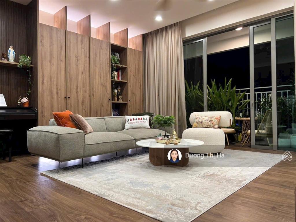 Cho thuê căn hộ riverside residence 3pn view đông nam giá 22tr.  0909 740 *** em hà