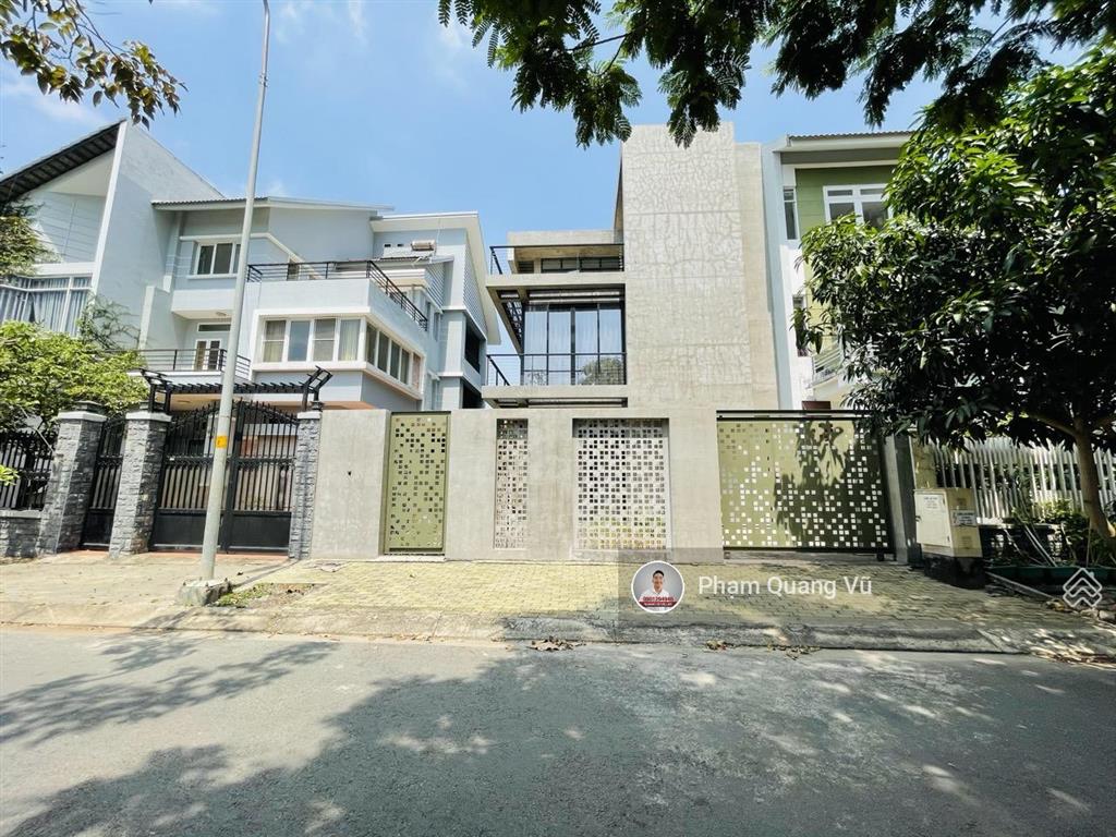 Bán biệt thự tấn trường dt 12x20m (240m2), 3 tầng, view sông, giá 25 tỷ chính chủ 0901 294 ***