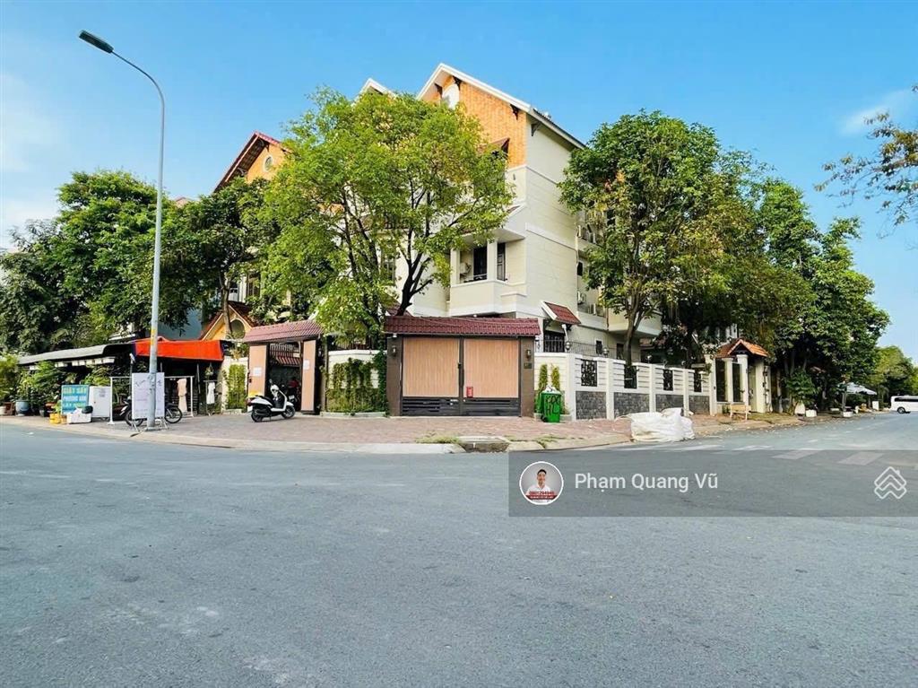 Bán căn biệt thự kdc him lam 6a  dt 12,5x19m giá tốt nhất 32 tỷ  0901 294 *** quang vũ