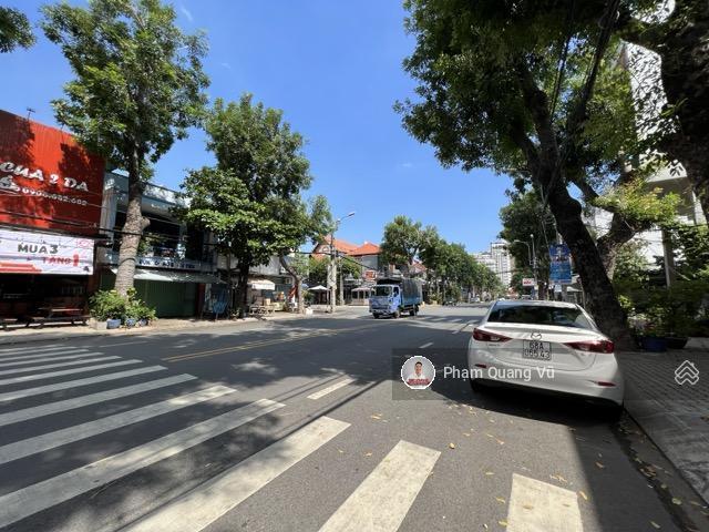 Bán 03 căn nhà mt đường số 65 (30m) kdctân quy đông, quận 7 dt 6x20m xd hầm 4 tầng, giá 29 tỷ.