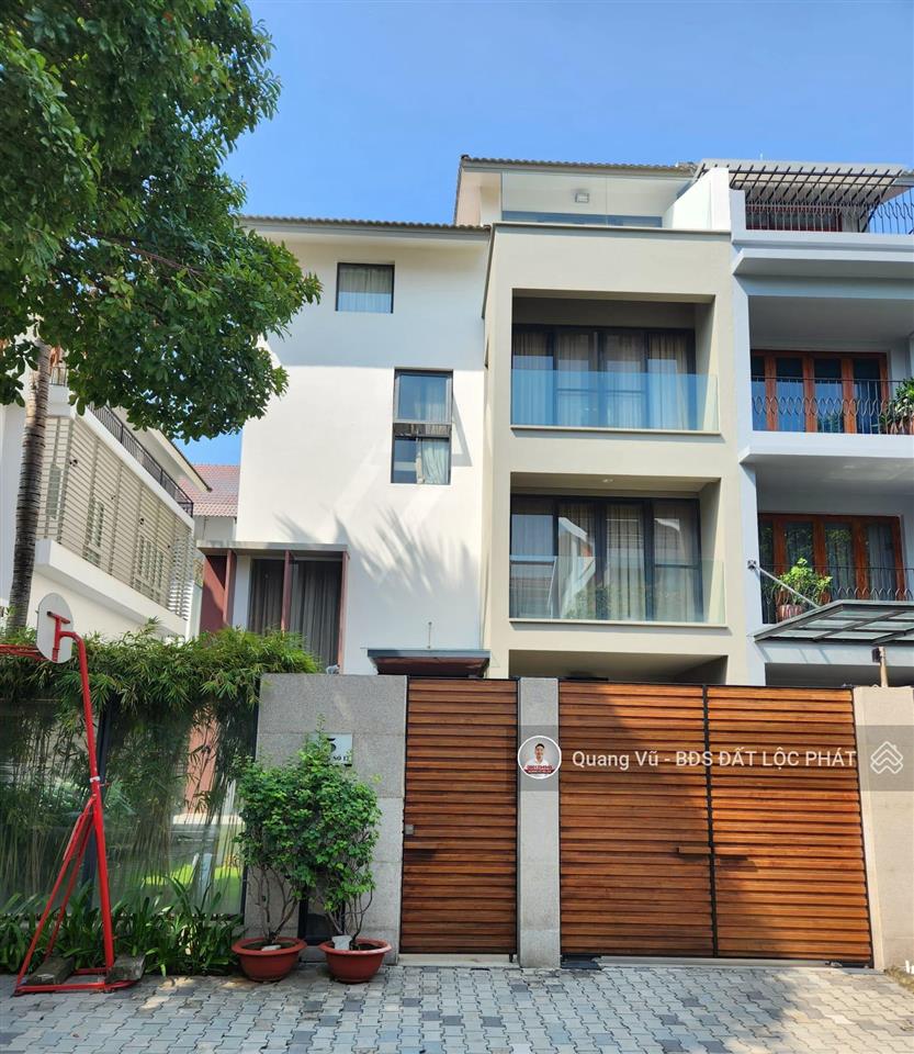 Chuyên bán biệt thự kdc phú mỹ vph, q7, dt 10,5x21m, hầm 3 tầng, shr, 30 tỷ
