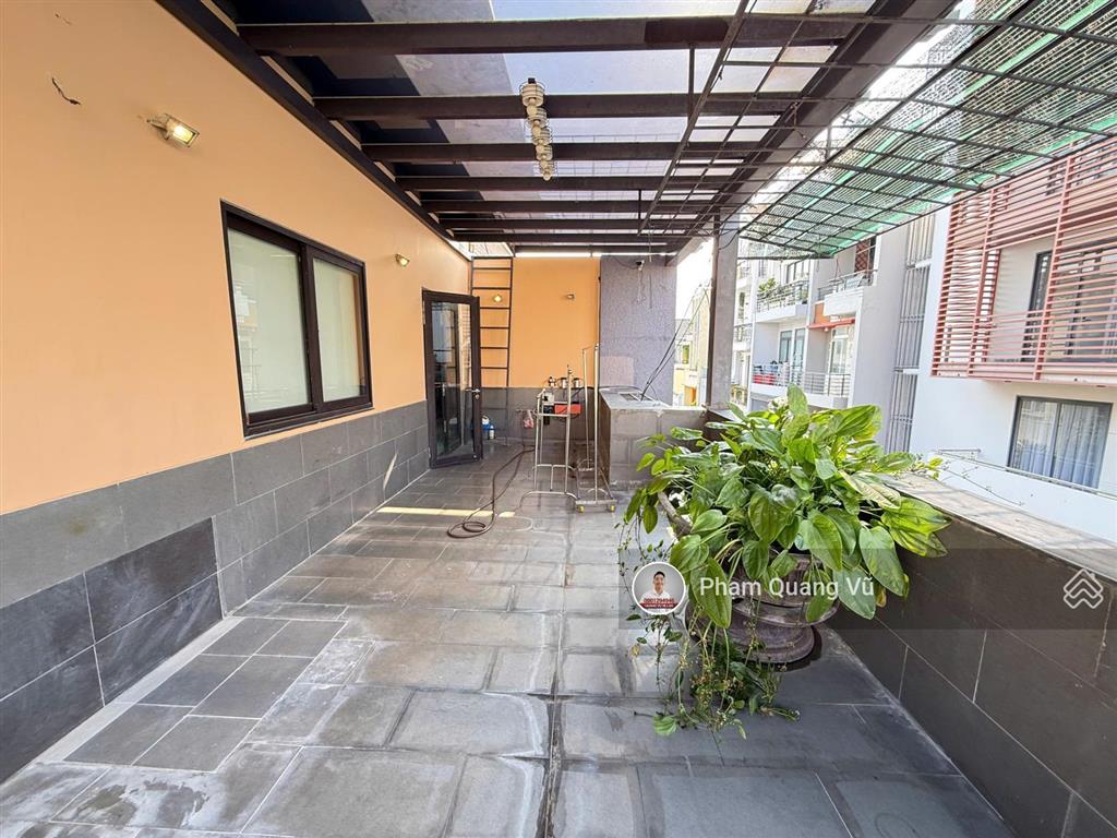 Bán biệt thự 2 mt 793 trần xuân soạn, ngay him lam  dt 176m2 (11x16m)  3 tầng  giá 23,5 tỷ
