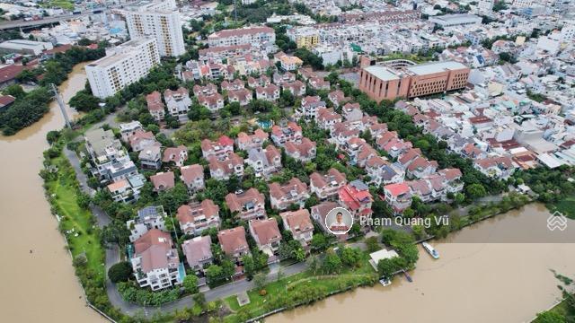Biệt thự đơn lập view sông nam phú villas trần trọng cung q7, shr, dt 288m2 giá bán cực rẻ 31 tỷ