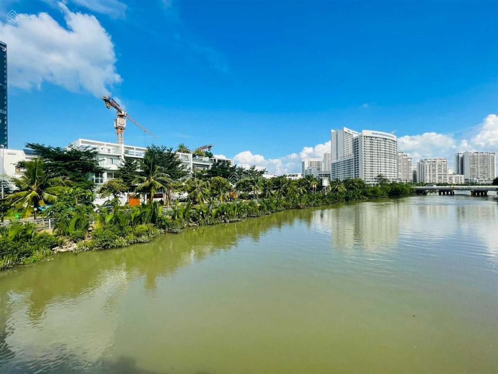 Chuyên bán đất nền everrich 3 sunshine city q7, dt 8x18m, xd 4 tầng, giá 20 tỷ