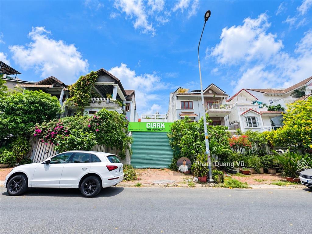 Xuất ngoại bán rẻ biệt thự nam long trần trọng cung q7 dt 8x24m, xd hầm 4 tầng, giá bán 22 tỷ