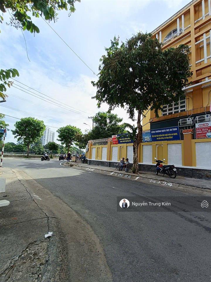 Chỉ 5 tỷ, đất đẹp 70m2, ngang 4.5m, hxh trần xuân soạn, p. tân thuận