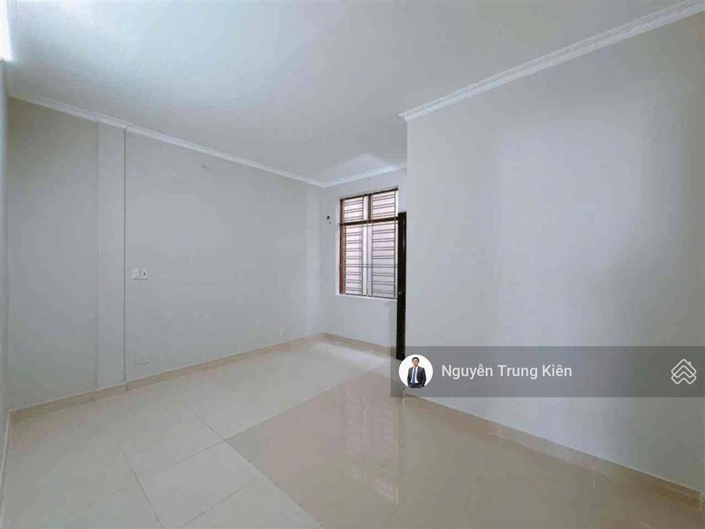 Bán nhà phạm hữu lầu, giáp phú mỹ hưng hẻm ô tô 6m 130m2 9 tỷ thương lượng