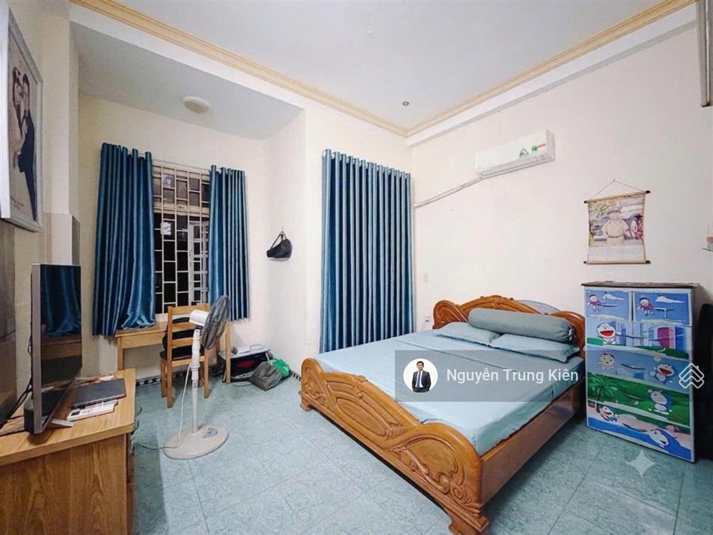 Nhỉnh 9 tỷ, bán nhà đường số huỳnh tấn phát, gần vincom, có sân đỗ ô tô