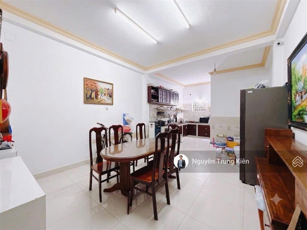 Nhỉnh 9 tỷ, bán nhà đường số huỳnh tấn phát, gần vincom, có sân đỗ ô tô