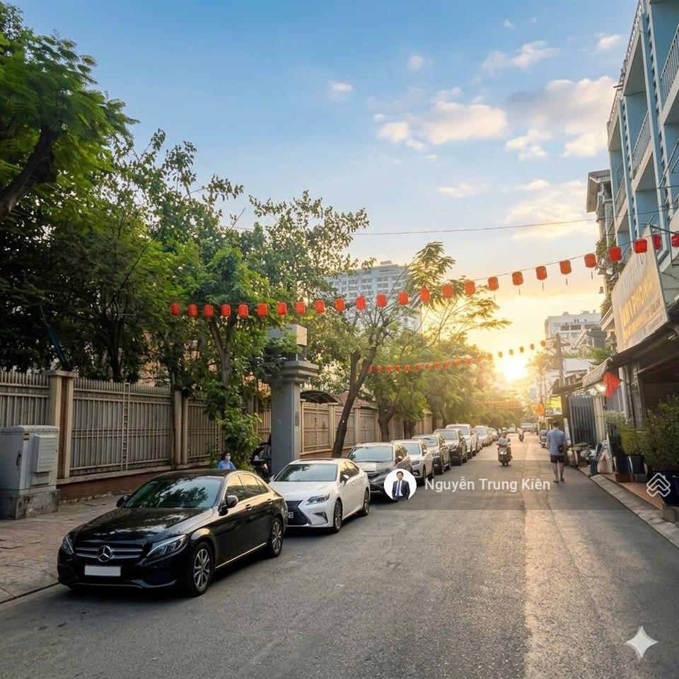 Bán nhà mặt tiền đường số lâm văn bền, tân hưng, 4x20m, ô tô ngủ trong nhà. giá chỉ hơn 8 tỷ