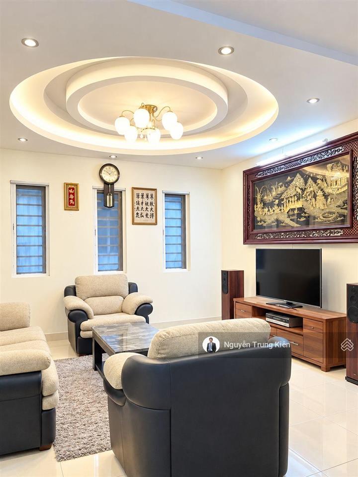 Bán nhà mặt tiền đường số lâm văn bền, 50m2, chính chủ đẹp, đủ tiện ích. giá chỉ hơn 10 tỷ