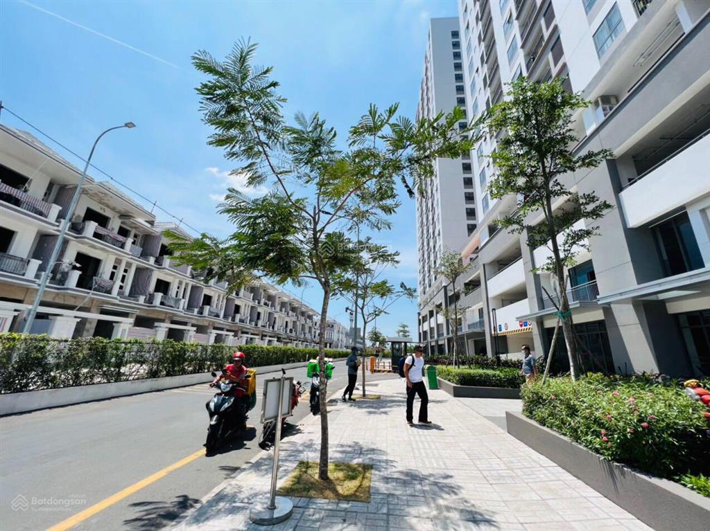 Kẹt tiền bán shophouseduplex dt 180m2 giá 9.1tỷ gặp chủ thương lượng, tiện ích đầy đủ, 0916 651 ***