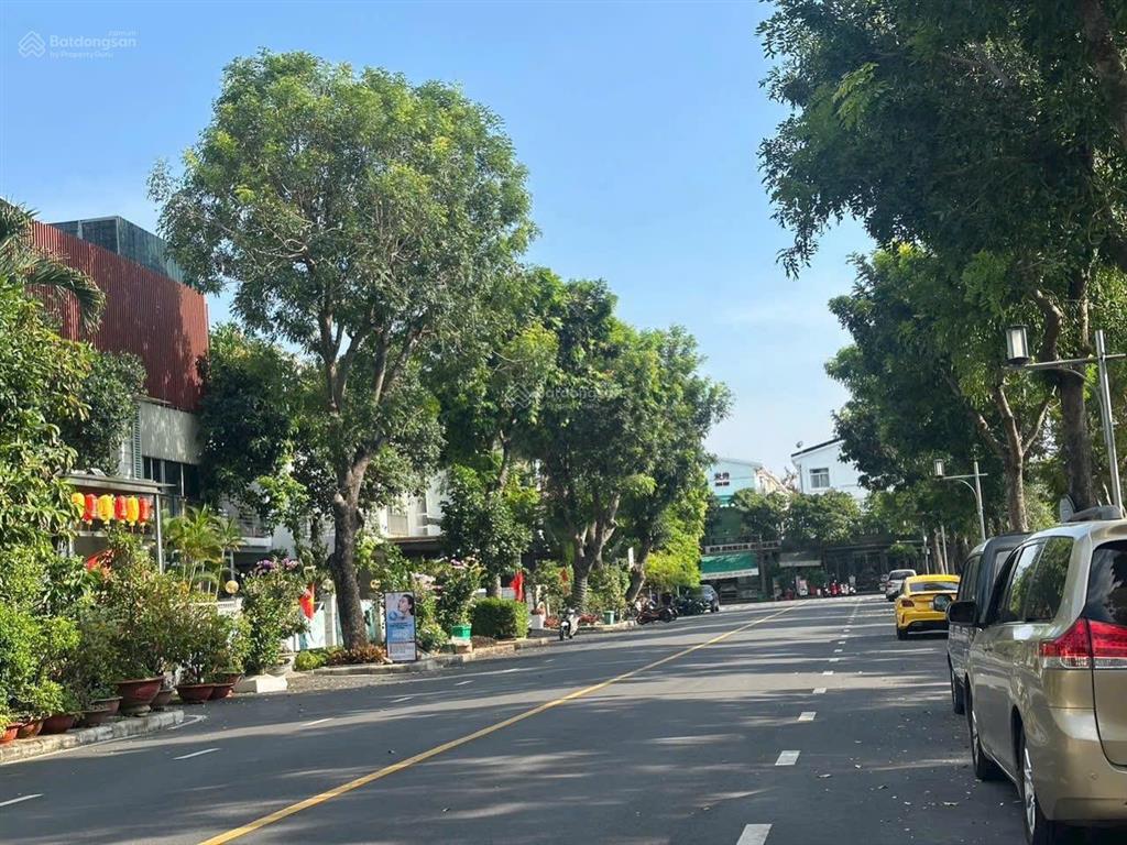 Bán gấp gấp biệt thự 208 mỹ hoàng  mặt tiền đường phạm thái bường  phú mỹ hưng  quận 7 giá 98 tỷ