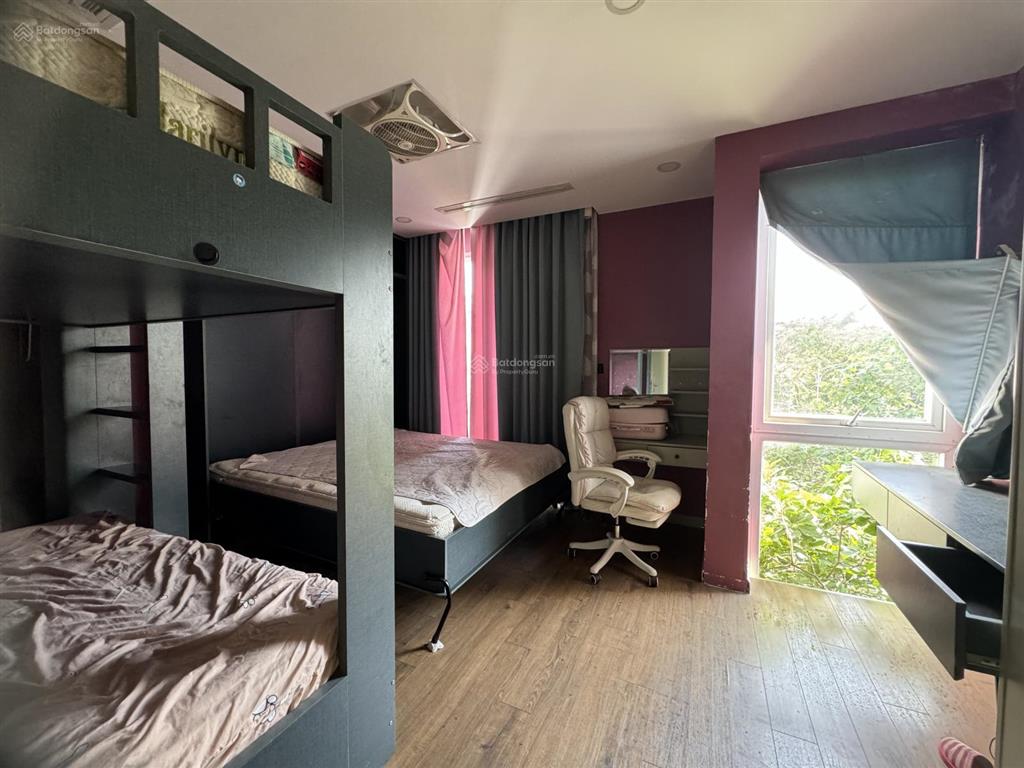 Nhà phố jamona golden silk  250m2, full nội thất  giá 42 triệu/tháng