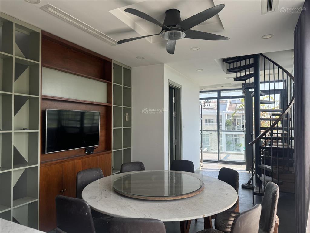 Cho thuê bt tại jamona golden silk, 40 triệu vnd, 250m2, giá cực chất chỉ với