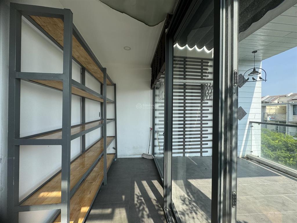 Cho thuê bt tại jamona golden silk, 40 triệu vnd, 250m2, giá cực chất chỉ với