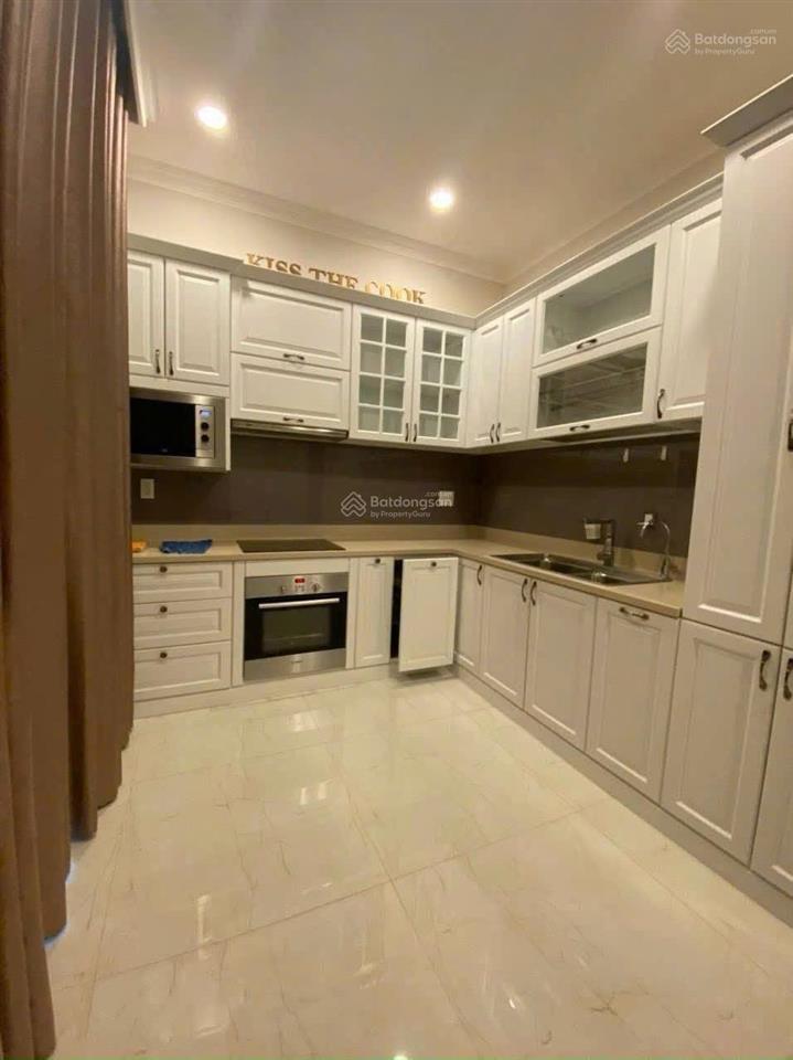 Biệt thự phú mỹ hưng  378m2. full nội thất  giá thuê 60 triệu/tháng.  0909 082 *** em nhi