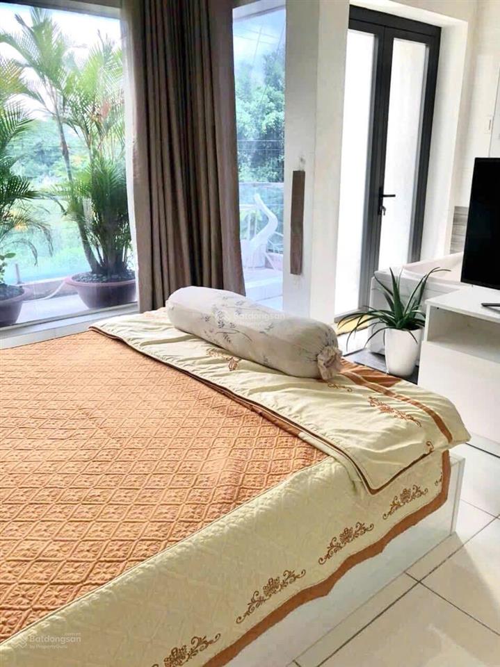 Cho thuê nhà phố kdc hoàn cầu  250m2, full nội thất. giá 30 triệu/tháng
