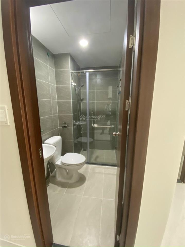 Cho thuê căn hộ green river 82m2 3 phòng nhà trống 10tr/tháng.  0906 435 ***