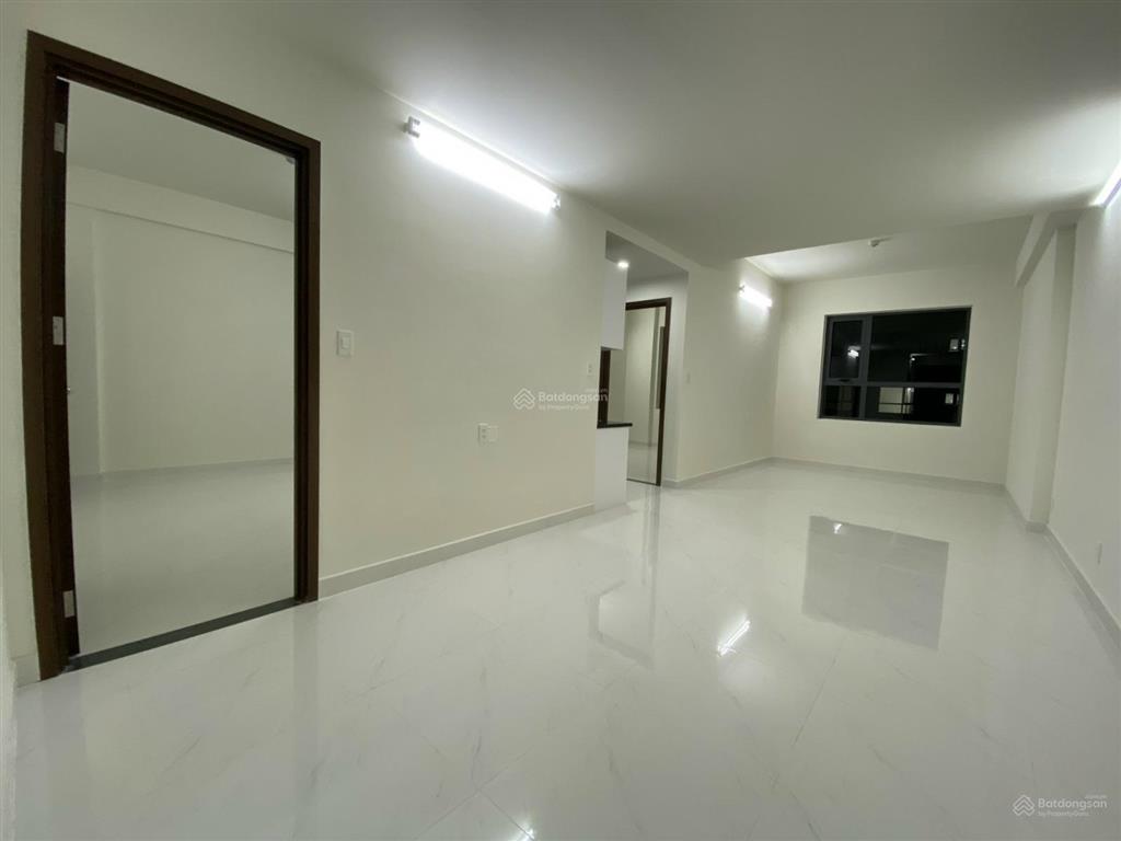 Cho thuê căn hộ green river 82m2 3 phòng nhà trống 10tr/tháng.  0906 435 ***
