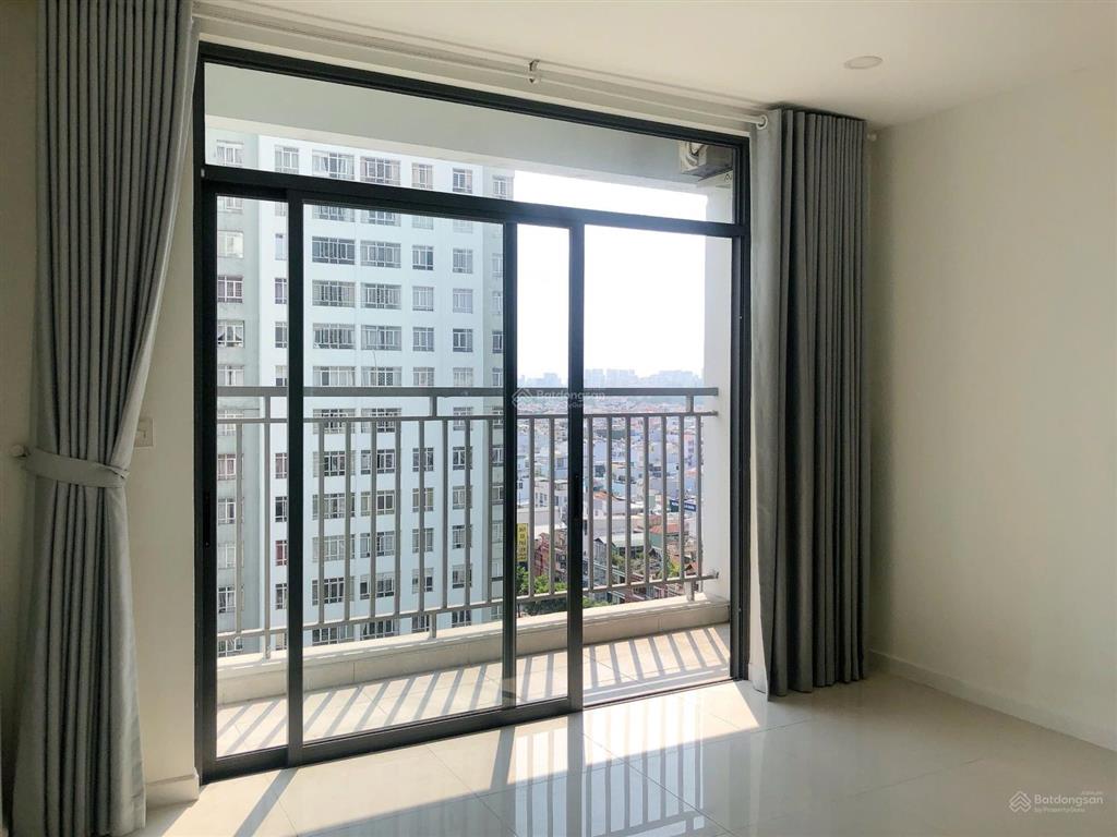 Bán căn studio central giai việt 33m2 tầng 9 view q.1 phú mỹ hưng giá 2.19 tỷ.  0906 435 ***