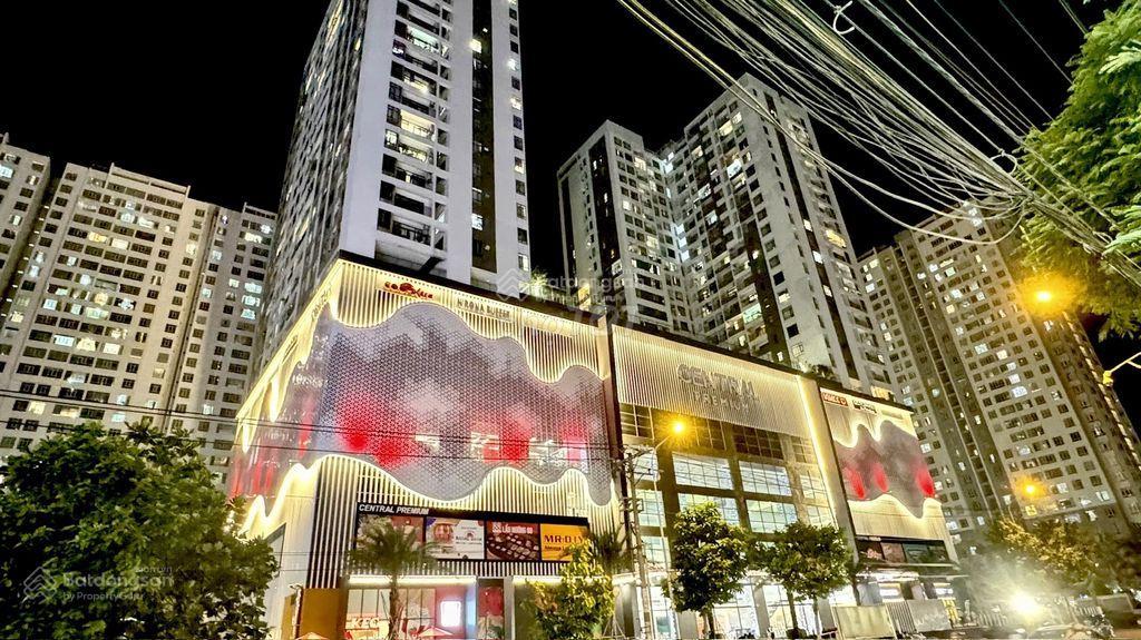 Bán căn studio central giai việt 33m2 tầng 9 view q.1 phú mỹ hưng giá 2.19 tỷ.  0906 435 ***