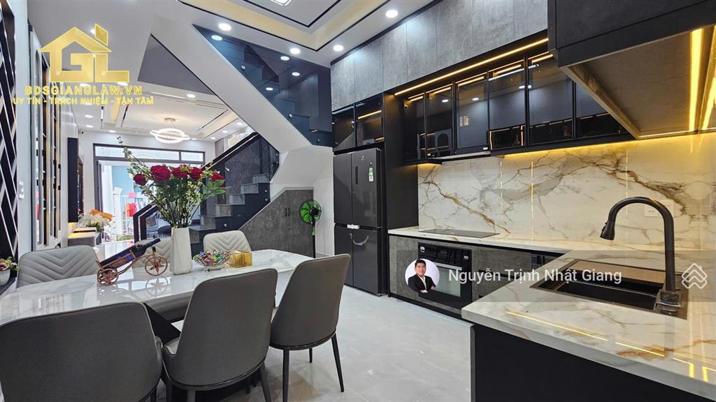 Nhà phố quận 7 đẹp sang trọng hiện đại full nội thất cao cấp