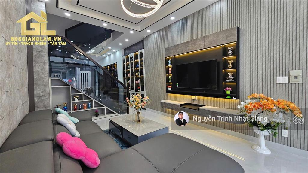 Nhà phố quận 7 đẹp sang trọng hiện đại full nội thất cao cấp