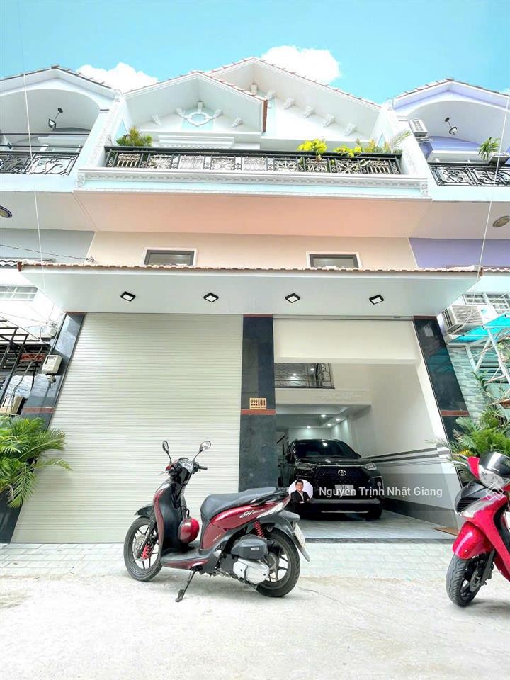 Rất khó để kiếm được căn nhà bề ngang 6,6m ô tô ngủ trong nhà giá 6.8 tỷ
