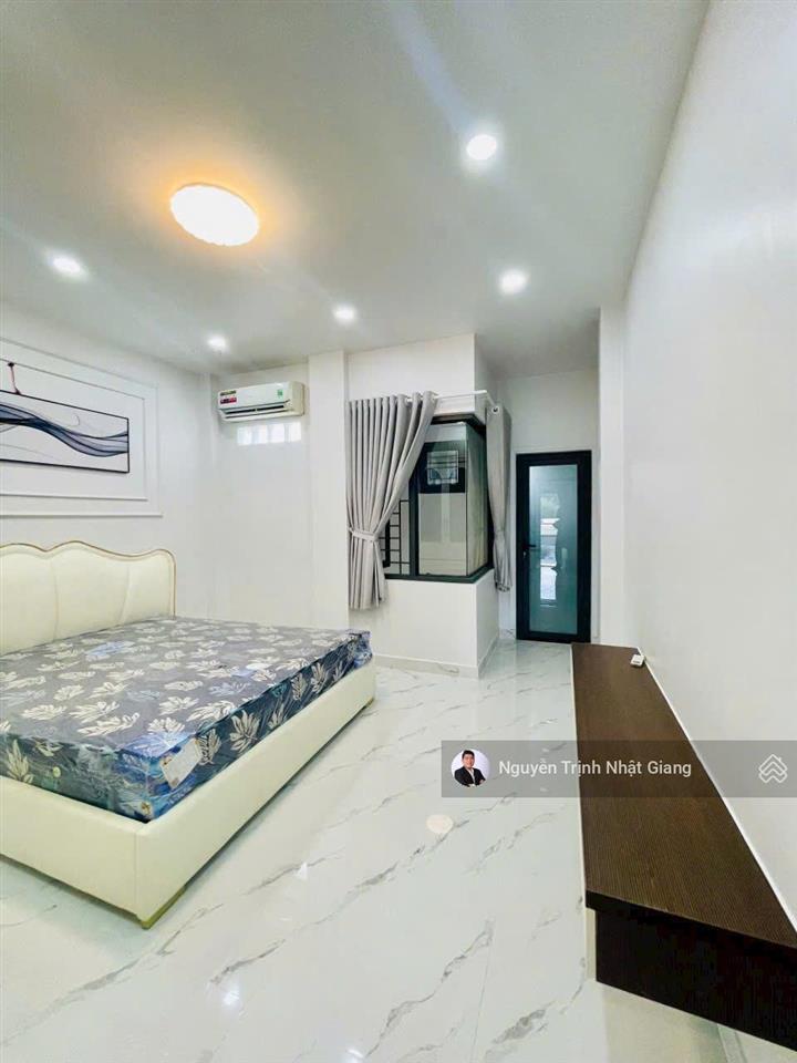 Nhà mới thiết kế hiện đại đường 2 xe hơi né nhau