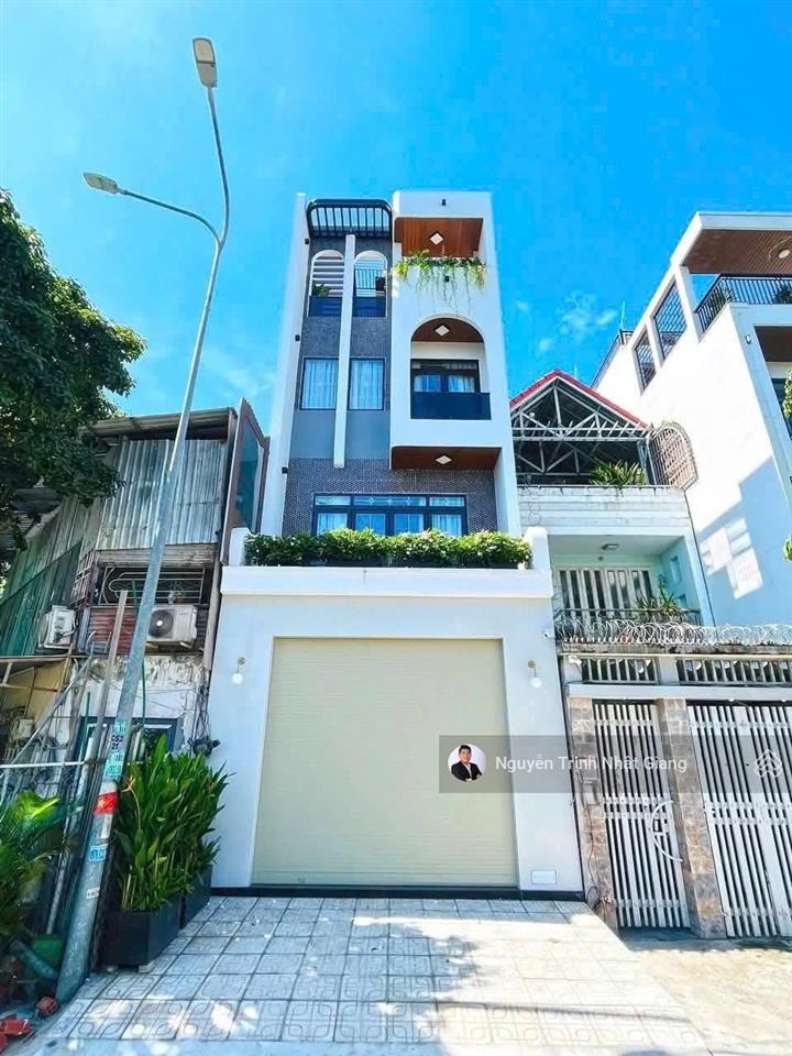 Bán nhà phố view sông giá siêu cạnh tranh. diện tích đẹp