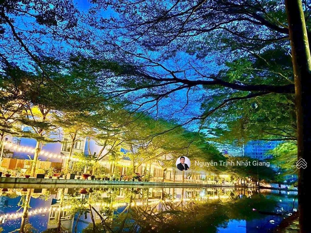 Bán nhà phố view sông giá siêu cạnh tranh. diện tích đẹp