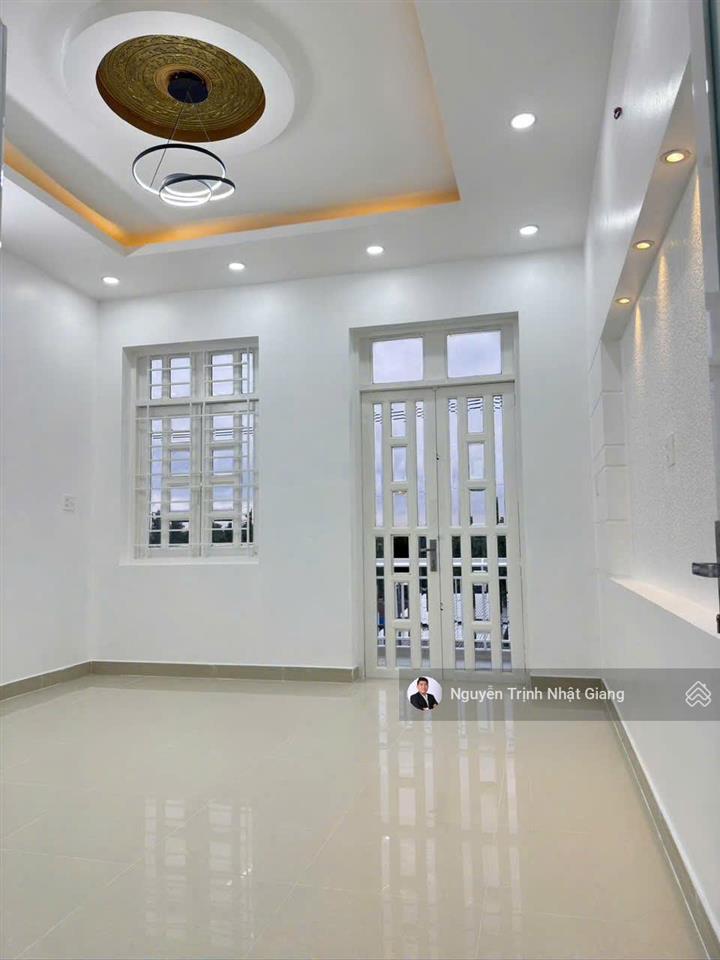 Gấp bán căn nhà phố mặt tiền huỳnh tấn phát thuận lợi kinh doanh mua bán