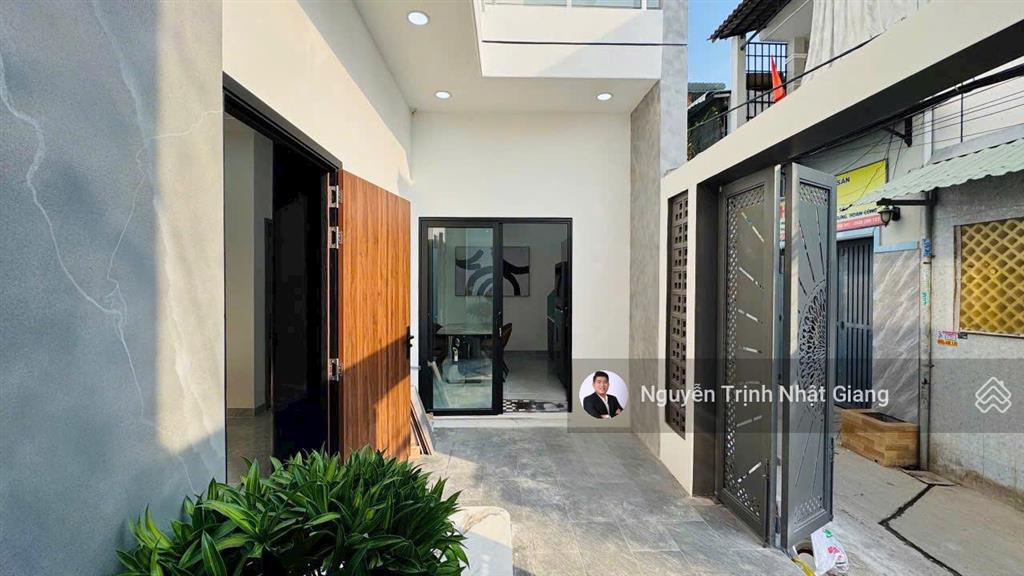 Bán góc 2 mặt tiền gần chợ trường học vị trí liền kề phú mỹ hưng