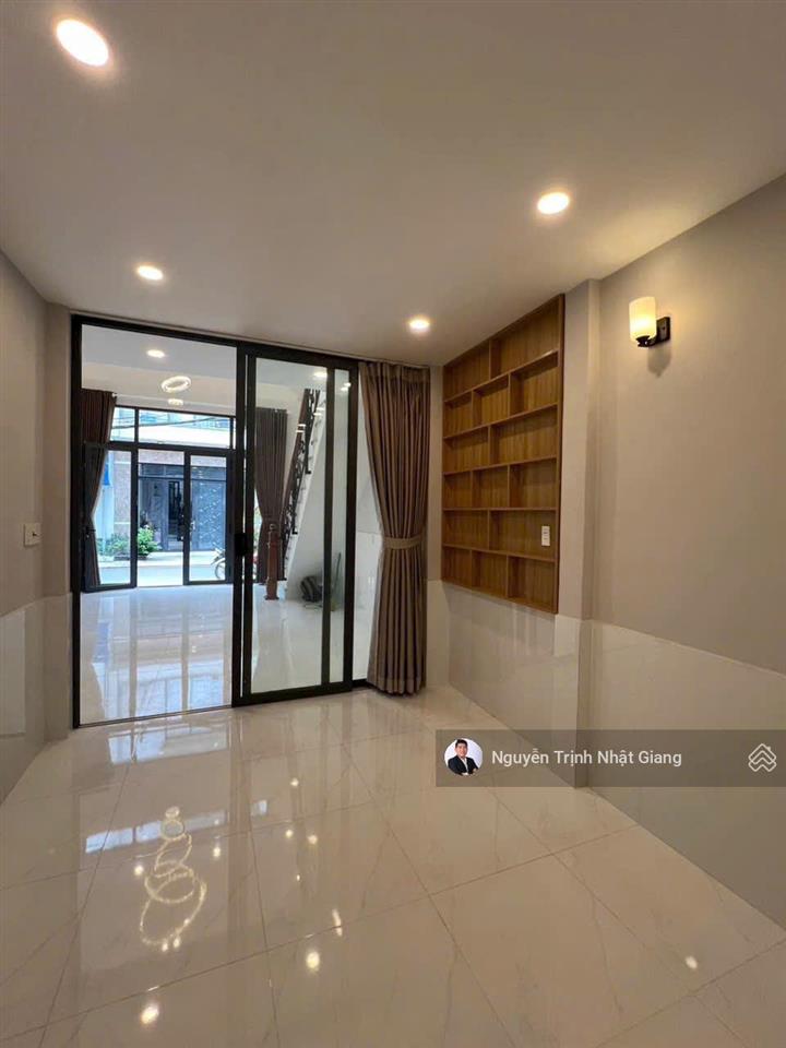 Mặt tiền đường số 5 phường tân phú quận 7 cách chợ tân mỹ 70m