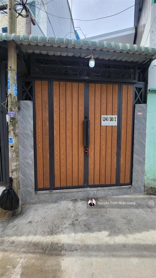 Bán nhà phố vị trí đẹp thuận lợi kinh doanh mua bán nhỏ lẻ