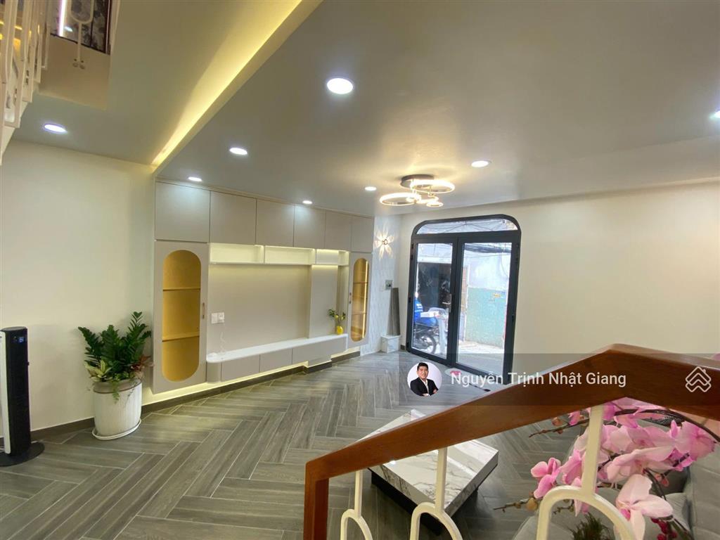 Bán nhà xây mới mặt tiền hẻm 3m vị trí thuận lợi kinh doanh mua bán