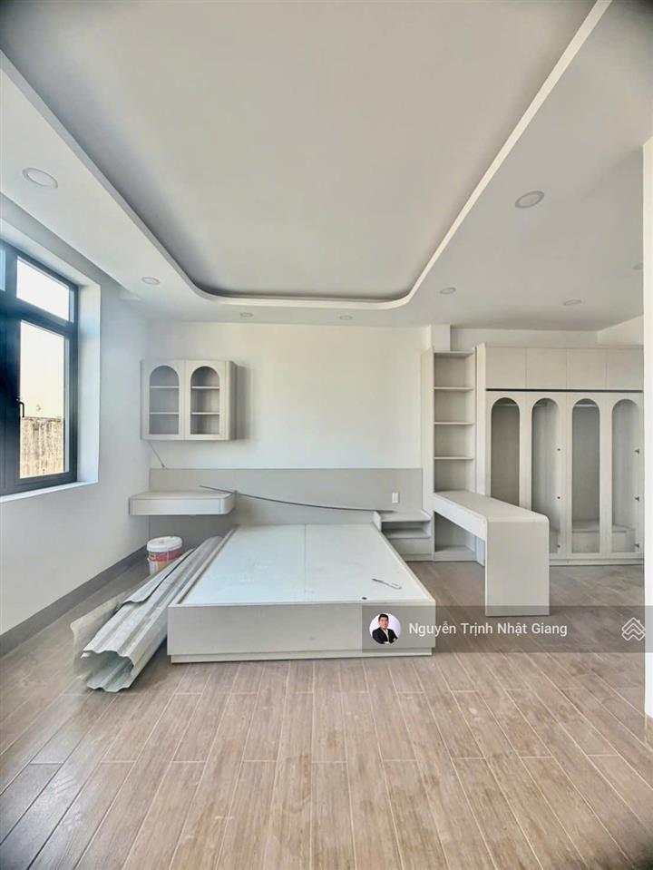 Bán nhà phố 4 tầng mới xây xong cách huỳnh tấn phát 40m