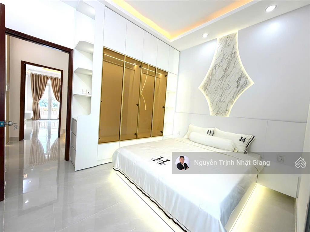 Bán nhà phố 4 tầng khu huỳnh thị đồng vip nhất nhà bè