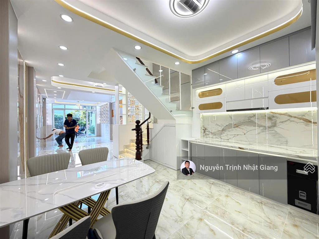 Bán nhà phố 4 tầng khu huỳnh thị đồng vip nhất nhà bè