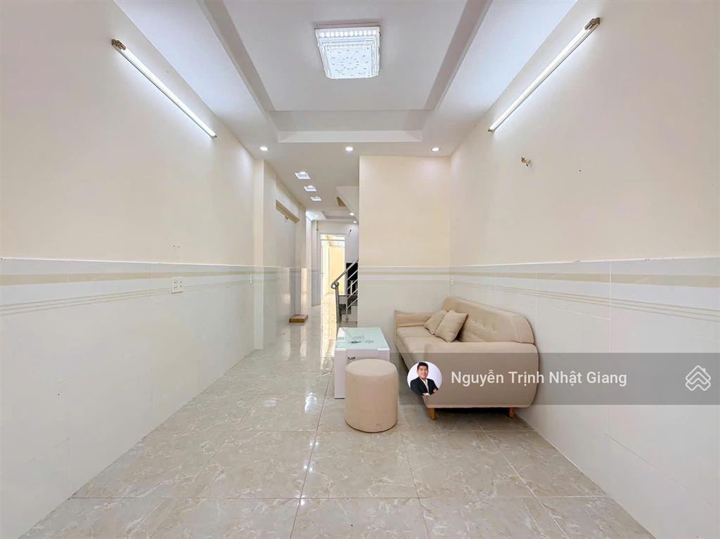 Bán nhà phố cạnh phú mỹ hưng chủ nhà bao sơn mới