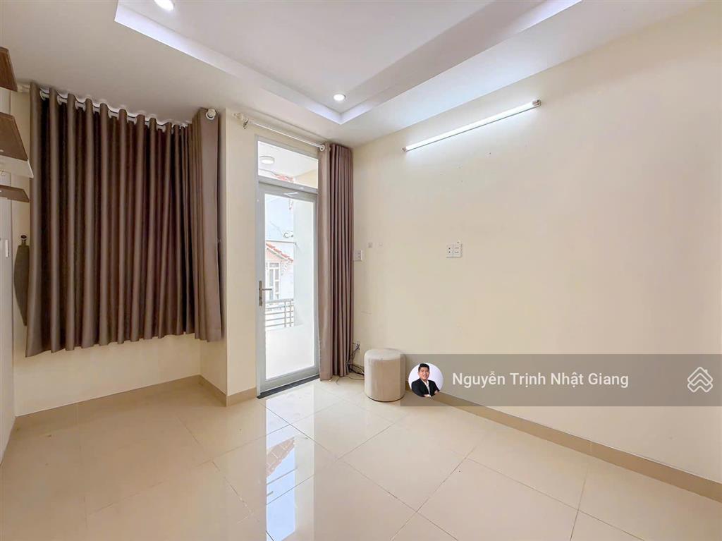 Bán nhà phố cạnh phú mỹ hưng chủ nhà bao sơn mới