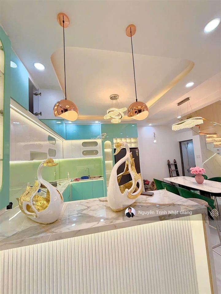 Mua nhà lớn tặng nhà nhỏ là có thật