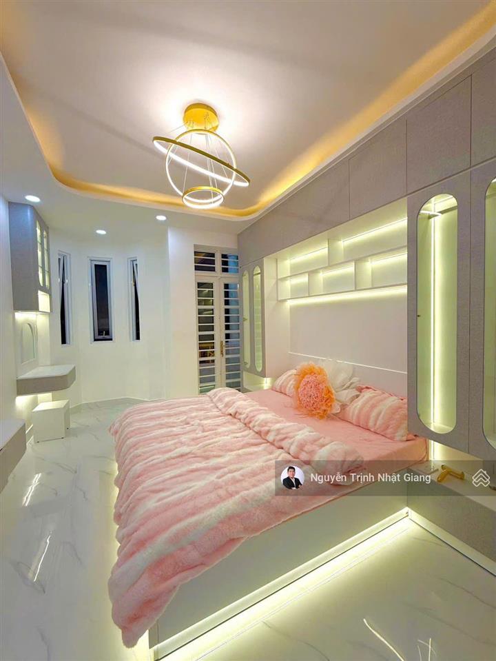 Mua nhà lớn tặng nhà nhỏ là có thật