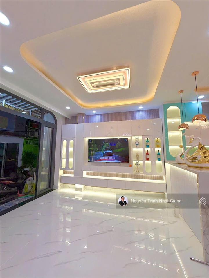 Mua nhà lớn tặng nhà nhỏ là có thật