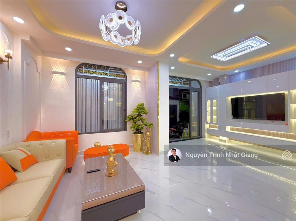 Mua nhà lớn tặng nhà nhỏ là có thật