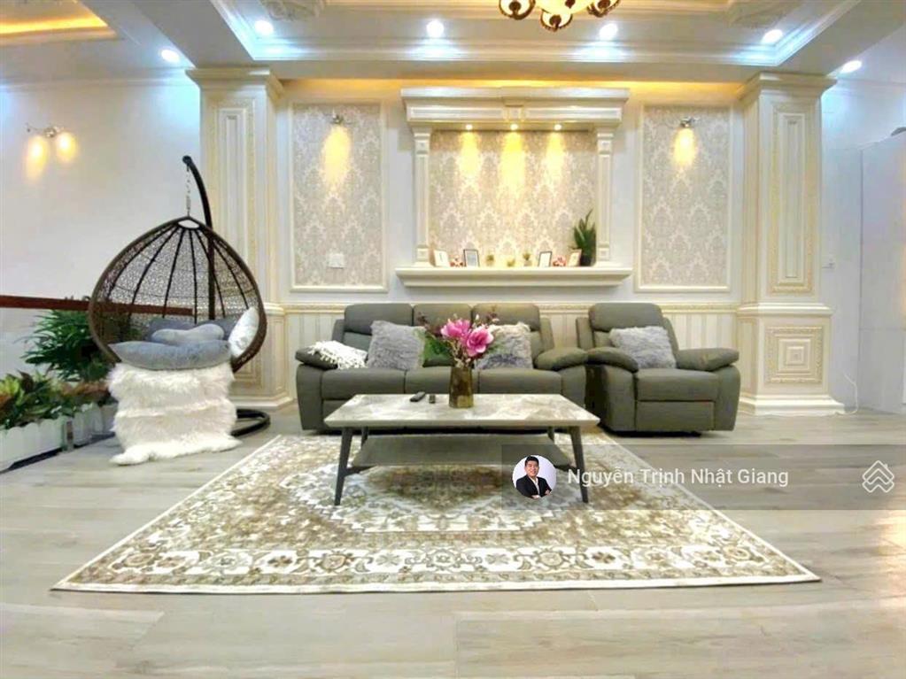 Bán nhà phố đường nhựa 12m thuận lợi kinh doanh mua bán