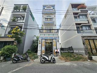 Bán nhà phố đường nhựa 12m thuận lợi kinh doanh mua bán