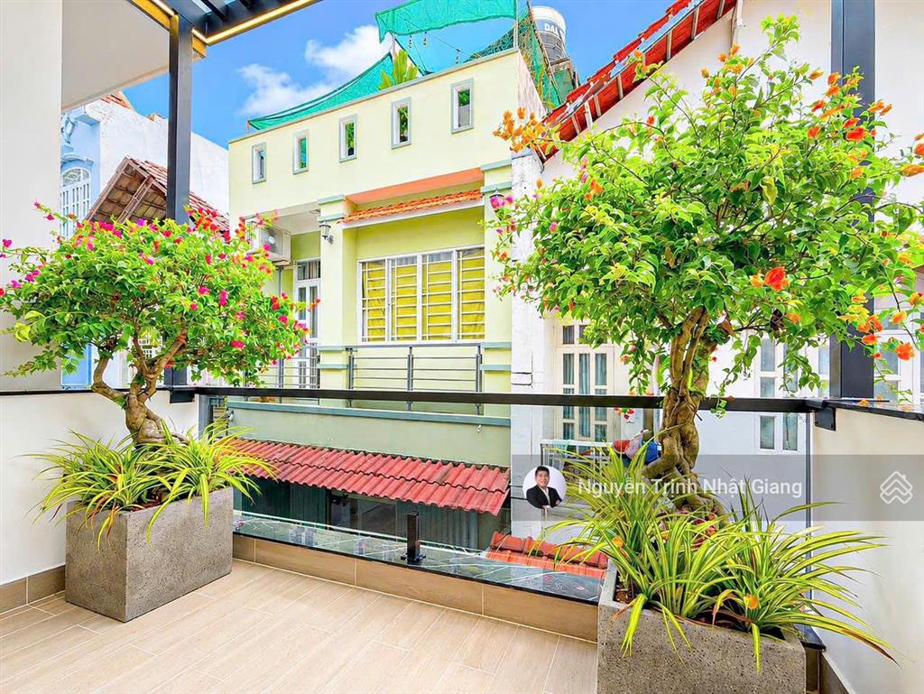 Bán nhà phố cạnh phú mỹ hưng nhà đẹp full nội thất