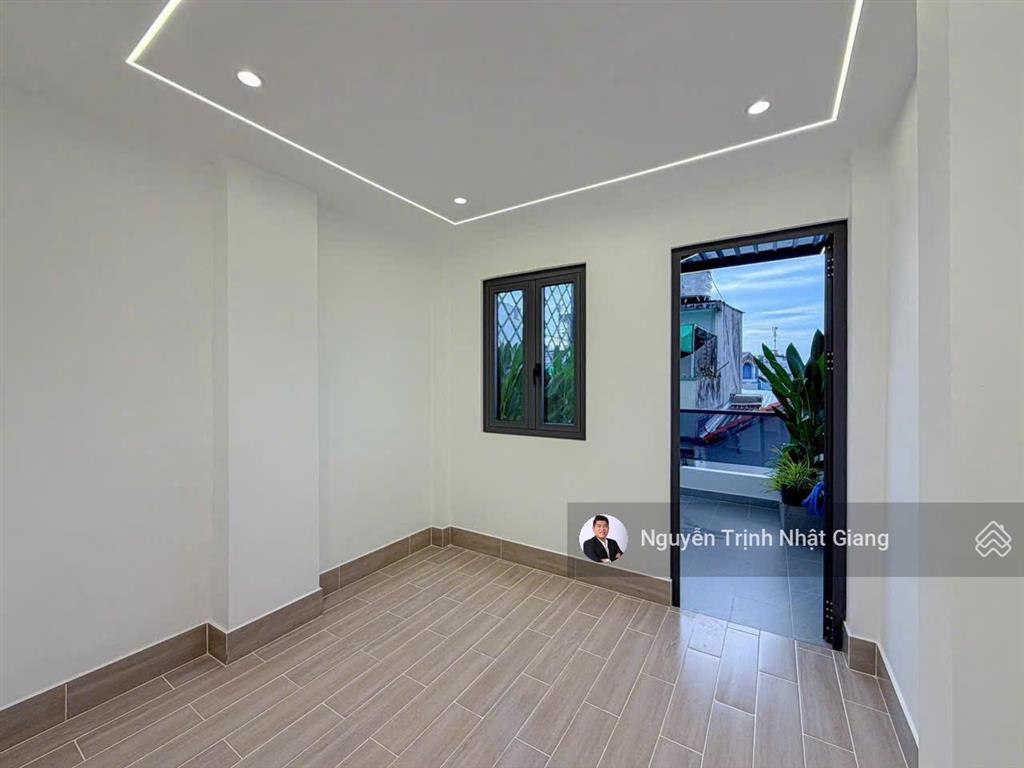 Bán nhà phố cạnh phú mỹ hưng nhà đẹp full nội thất